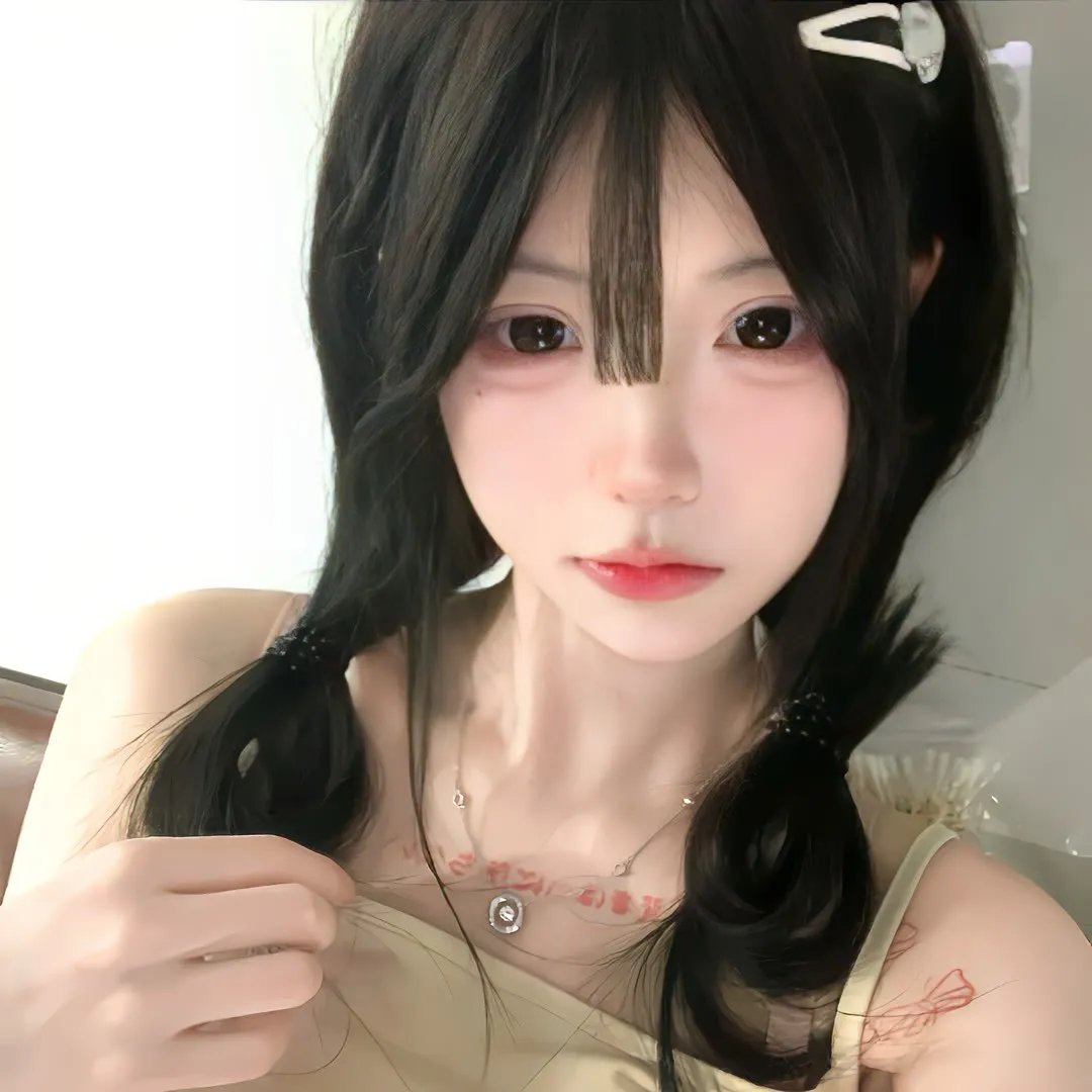 尤莉亚老师的红线电影海报